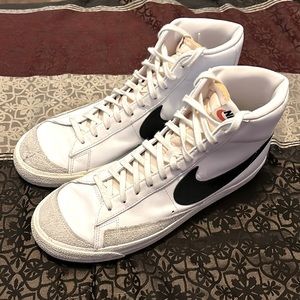 Mens Nike Blazers 11.5